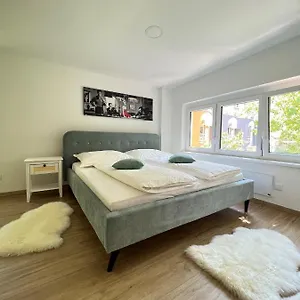 https://charming-townhouse-directly-by-metro.vienna-besthotels.com